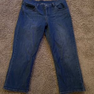 Price reduced! Levi cropped jeans